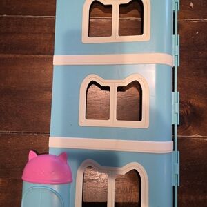 Blue and Pink Dollhouse Playset